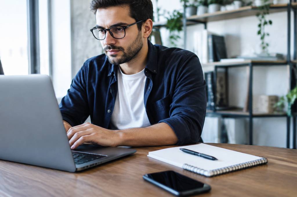 Open source : définition, avantages et enjeux SEO en 2026